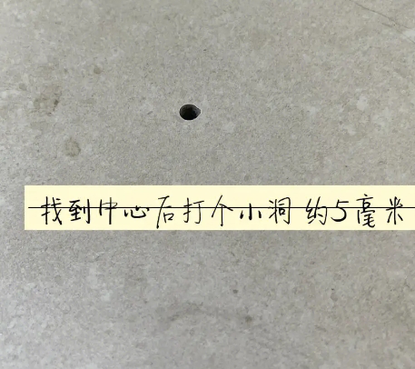 渑池瓷砖空鼓维修公司专业解答在瓷砖铺贴过程中，如果砂料搅拌不均匀，将会带来以下问题